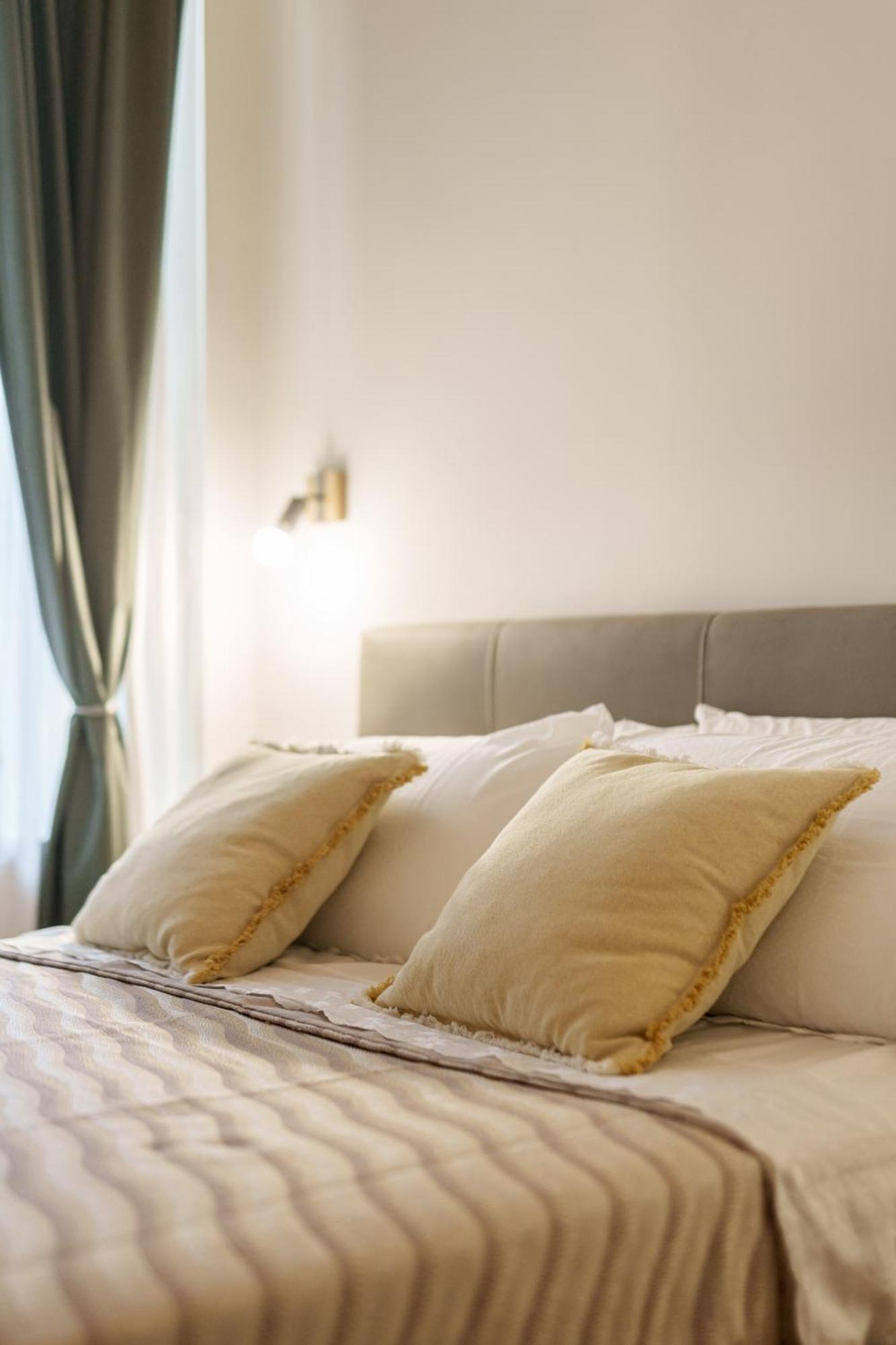 Alfonsina Guest Room Napoli Esterno foto
